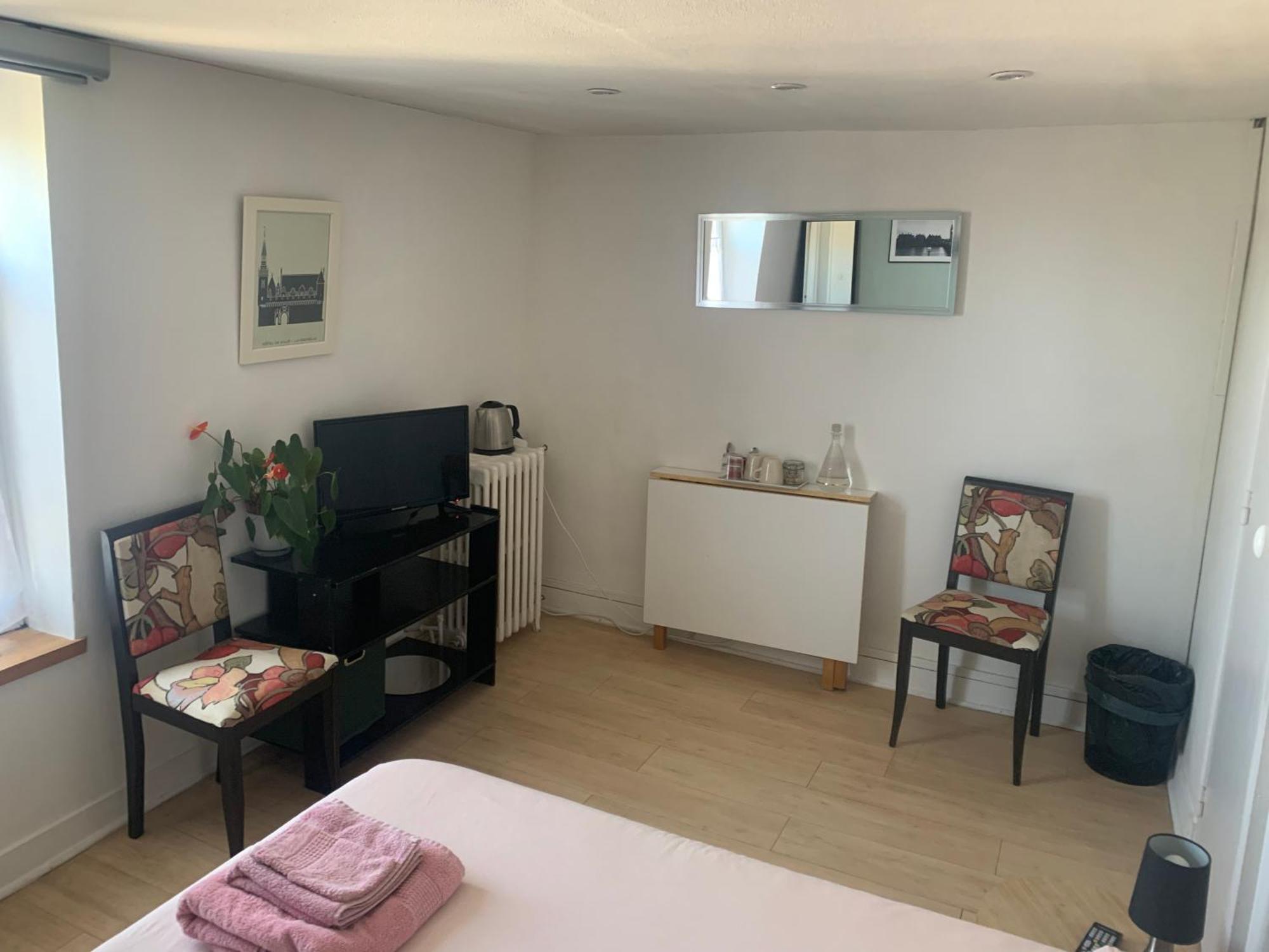 Maison De Centre-ville Homestay *